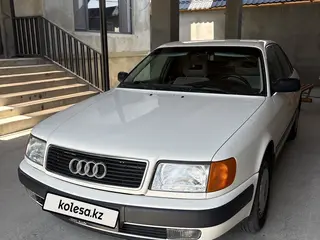 Audi 100