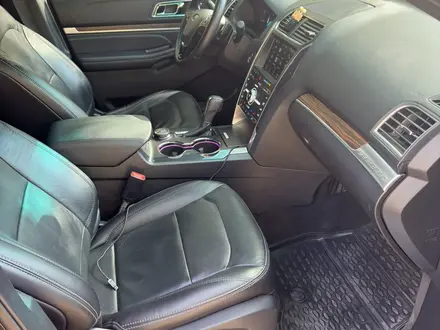 Ford Explorer 2016 года за 12 500 000 тг. в Алматы – фото 10