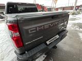 Chevrolet Silverado 2021 года за 27 000 000 тг. в Алматы – фото 4