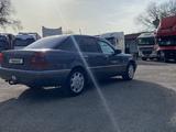 Mercedes-Benz C 220 1994 года за 2 000 000 тг. в Алматы