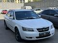 Hyundai Sonata 2006 года за 2 900 000 тг. в Караганда – фото 2