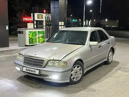 Mercedes-Benz C 180 1993 года за 1 180 000 тг. в Павлодар