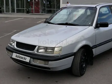 Volkswagen Passat 1994 года за 900 000 тг. в Темиртау – фото 2