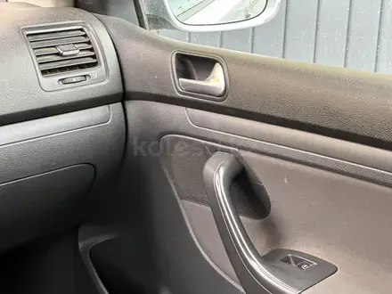 Volkswagen Golf 2007 года за 2 800 000 тг. в Актобе – фото 6