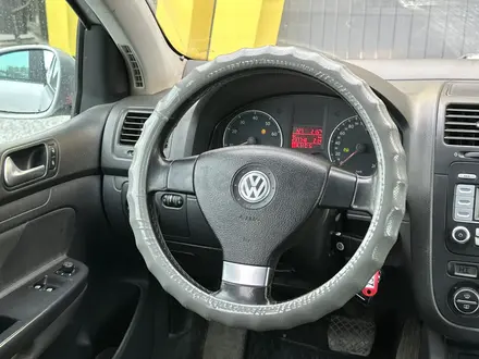 Volkswagen Golf 2007 года за 2 800 000 тг. в Актобе – фото 8