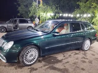 Mercedes-Benz E 320