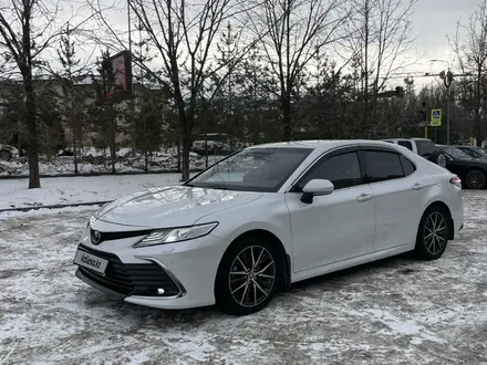 Toyota Camry 2022 года за 17 500 000 тг. в Алматы – фото 7