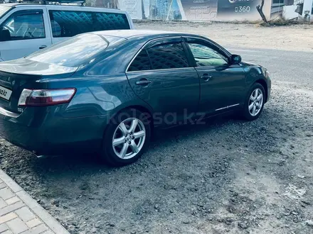 Toyota Camry 2007 года за 6 800 000 тг. в Шымкент – фото 2