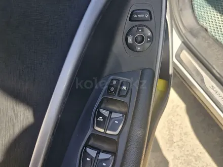 Hyundai Santa Fe 2013 года за 8 500 000 тг. в Актобе – фото 15