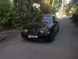 BMW 528