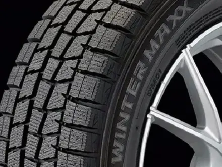 225/40R18 Winter MAXX WM01 92T Dunlop за 93 000 тг. в Алматы