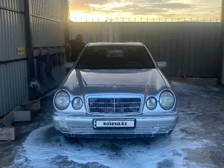 Mercedes-Benz E 230 1996 года за 2 300 000 тг. в Ушарал – фото 11