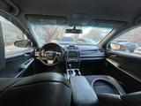 Toyota Camry 2012 года за 10 000 000 тг. в Усть-Каменогорск – фото 2
