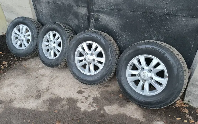 Комплект дисков с резиной в отличном состоянии за 350 000 тг. в Алматы