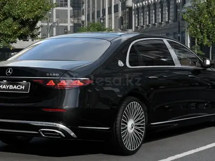 Mercedes-Maybach S 580 4MATIC 2026 года за 156 998 240 тг. в Алматы – фото 4