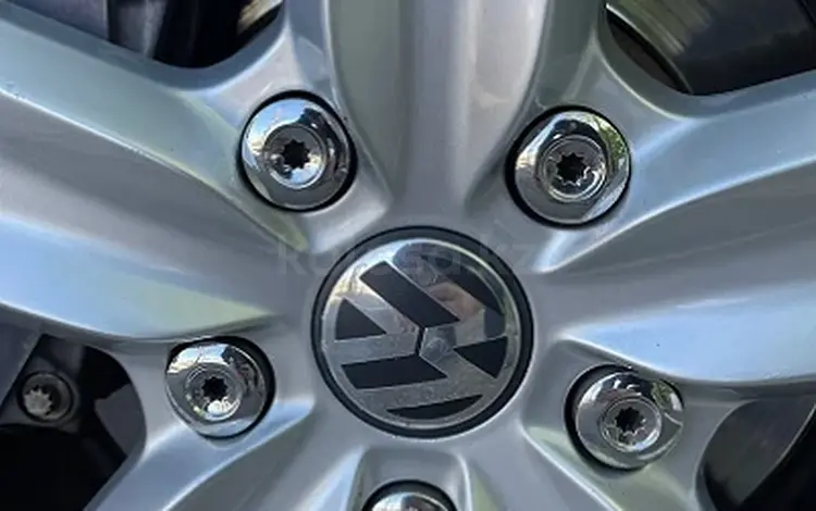 Колпачок колёсного болта VW Volkswagen за 300 тг. в Актобе
