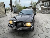 Mercedes-Benz E 200 1993 года за 2 700 000 тг. в Алматы