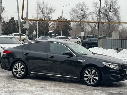 Kia K5 2017 года за 8 100 000 тг. в Алматы – фото 4