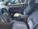 Mitsubishi Outlander 2012 годаүшін6 800 000 тг. в Атырау – фото 3