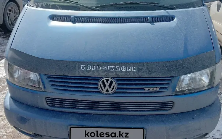 Volkswagen Multivan 2001 года за 6 000 000 тг. в Астана