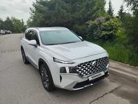 Hyundai Santa Fe 2021 годаfor15 800 000 тг. в Алматы