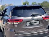 Toyota Highlander 2018 года за 18 000 000 тг. в Алматы – фото 5