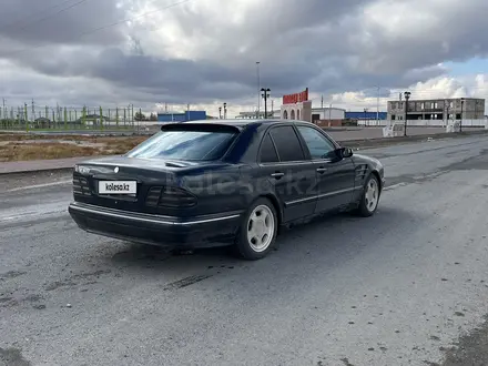 Mercedes-Benz E 200 1999 года за 3 000 000 тг. в Айтеке би – фото 5