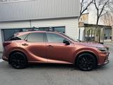 Lexus RX 500h 2023 года за 39 000 000 тг. в Алматы – фото 3