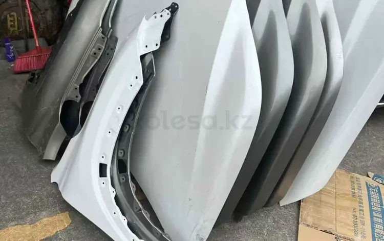 Крыло на Тайота и Лексус! за 50 000 тг. в Астана