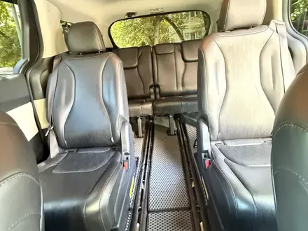 Kia Carnival 2023 года за 19 200 000 тг. в Алматы – фото 16
