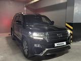 Toyota Land Cruiser 2017 года за 33 000 000 тг. в Шымкент