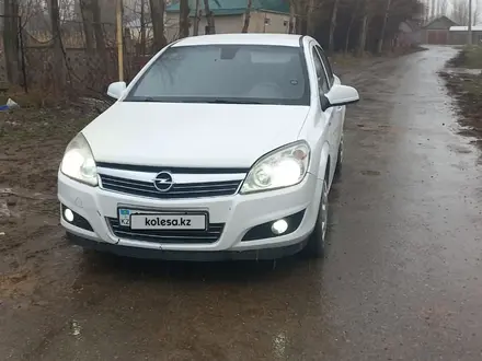 Opel Astra 2013 года за 3 500 000 тг. в Жезказган – фото 2