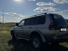 Mitsubishi Montero Sport, 2001