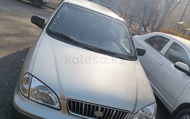Kia Carens 2001 года за 2 800 000 тг. в Шымкент
