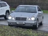 Mercedes-Benz E 320 1999 годаүшін3 800 000 тг. в Уральск – фото 5