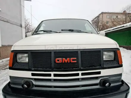 GMC Safari 1990 годаүшін7 200 000 тг. в Петропавловск