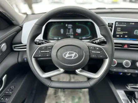 Hyundai Elantra 2023 года за 9 150 000 тг. в Актобе – фото 21