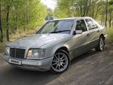 Mercedes-Benz E 220 1995 годаүшін2 200 000 тг. в Караганда