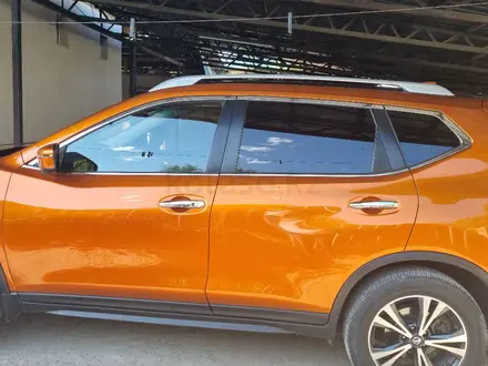 Nissan Rogue 2018 года за 10 500 000 тг. в Алматы – фото 2