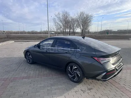 Hyundai Elantra 2023 года за 7 499 000 тг. в Актобе – фото 8