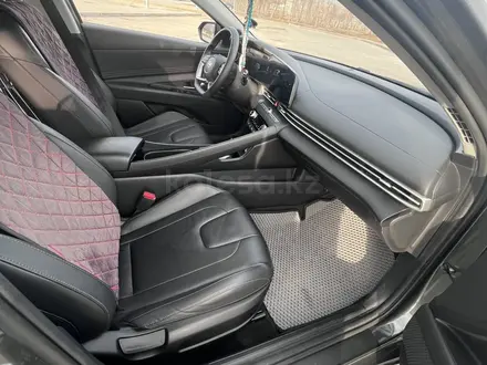 Hyundai Elantra 2023 года за 7 499 000 тг. в Актобе – фото 4