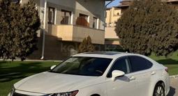 Lexus ES 300h 2014 годаfor9 000 000 тг. в Атырау – фото 2