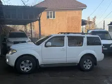 Nissan Pathfinder, 2010