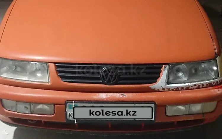 Volkswagen Passat 1996 годаfor1 300 000 тг. в Актау