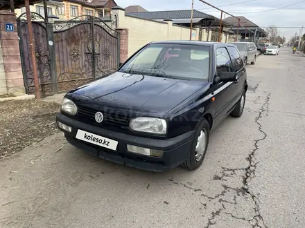 Volkswagen Golf 1991 года за 1 300 000 тг. в Алматы