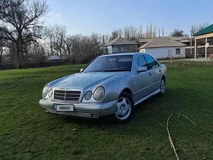 Mercedes-Benz E 280 1996 года за 2 450 000 тг. в Астана