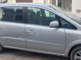 Opel Zafira 2010 года за 1 700 000 тг. в Актобе – фото 2