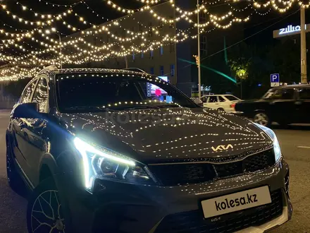 Kia Rio X-Line 2022 года за 7 500 000 тг. в Астана – фото 2