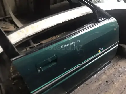 Дверь хонда консерто передни правый за 15 000 тг. в Алматы