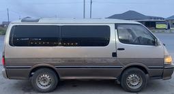 Toyota Hiace 1995 года за 1 800 000 тг. в Астана – фото 2